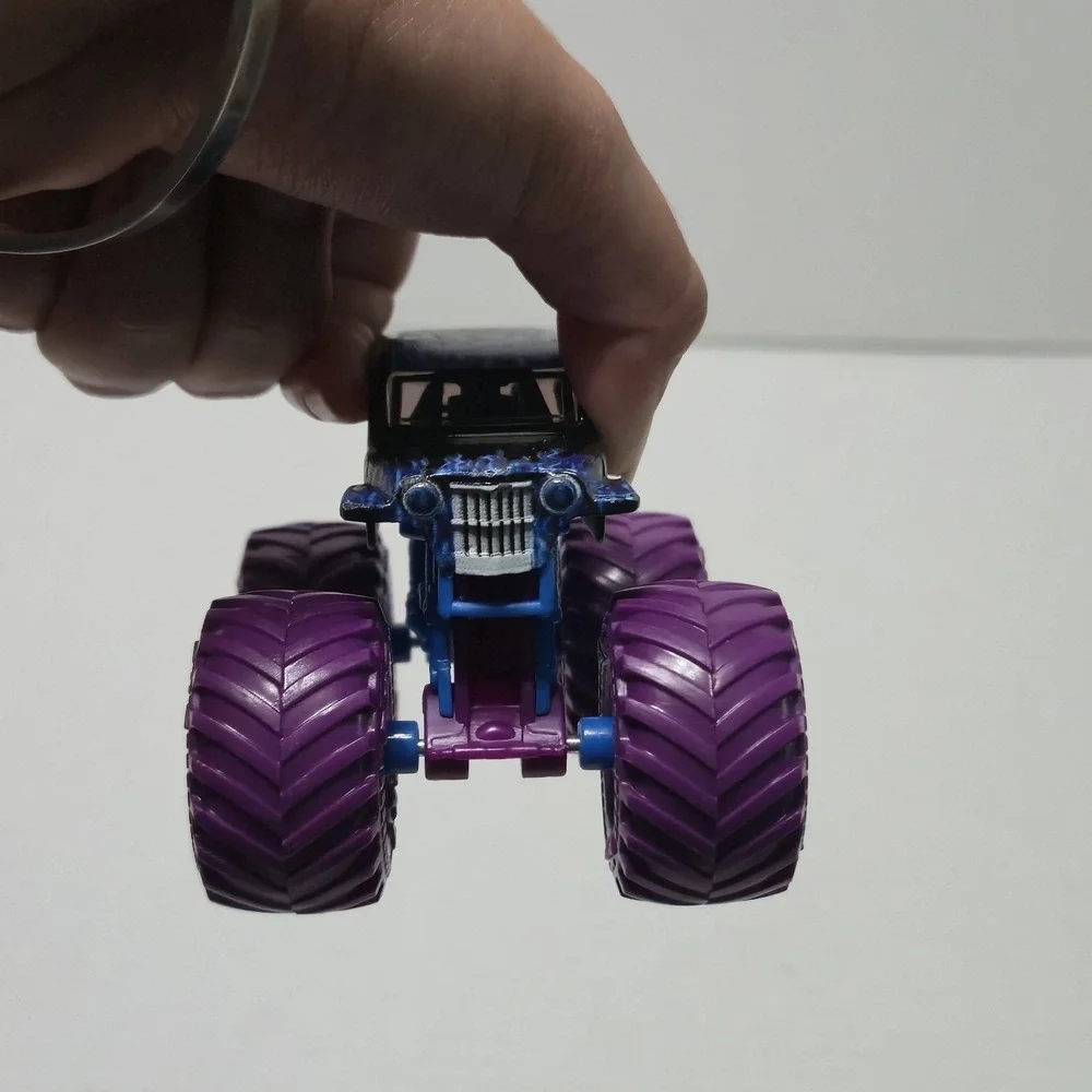 Monster Jam Lot of 4 Son-Uva Digger Whiplash Calavera Diecast 1:64 Truck Toy